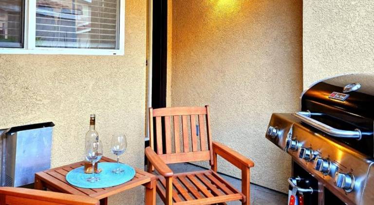 Apartment with jacuzzi & pool | Pets allowed — photo 3