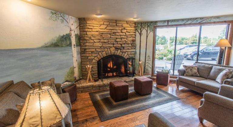 Open Hearth Lodge — photo 4