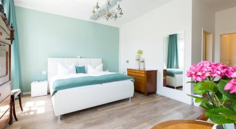 Bed & Breakfast  Stadtroda