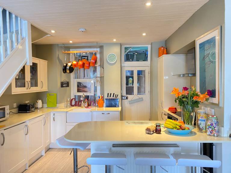 Cottage with garden | Water view — photo 5