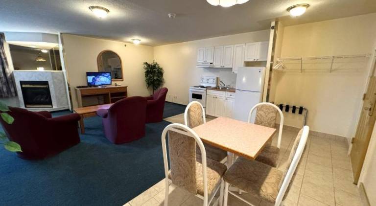 Western Budget Motel 3 Whitecourt — photo 5