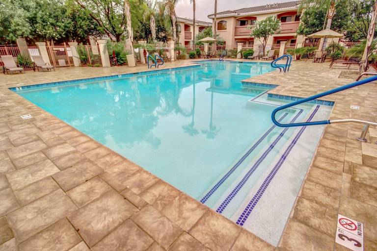 Condo Maryvale Village