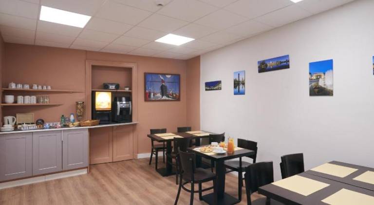 Hotel Le Petit Duquesne — photo 4