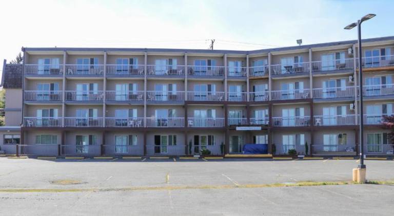 The Waterfront Suites and Marina — photo 5