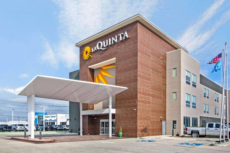 La Quinta Inn & Suites by Wyndham Ponca City in Ponca City, OK