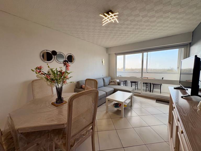 Apartment with 1 room for 4 persons — photo 2