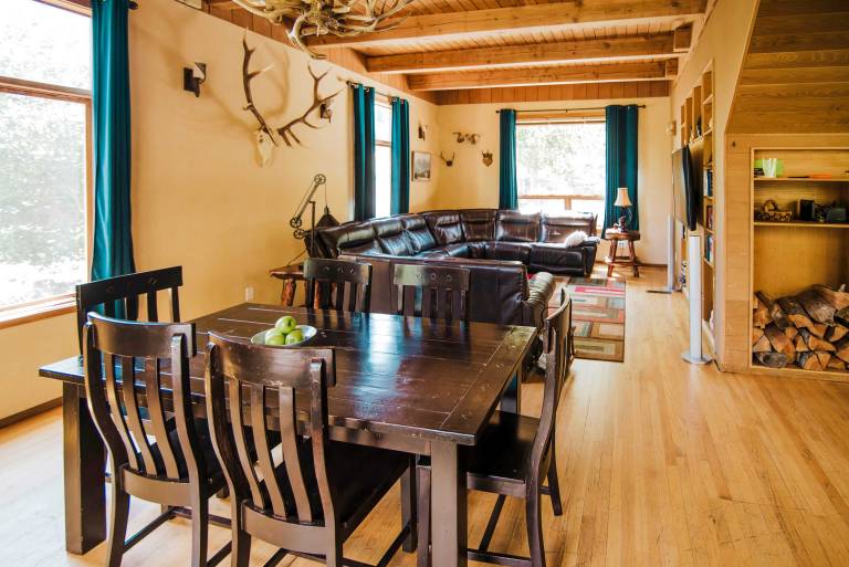 8-Acre ‘Big House Lodge’ in Cle Elum w/ Hot Tub — photo 5