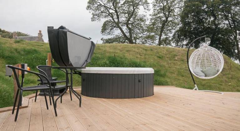 Lovely vacation home with hot tub, terrace & yard | Good for workation | Pets allowed — photo 4