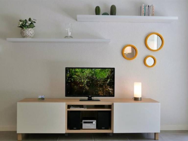 Apartment with patio & garden | Nature view — photo 2
