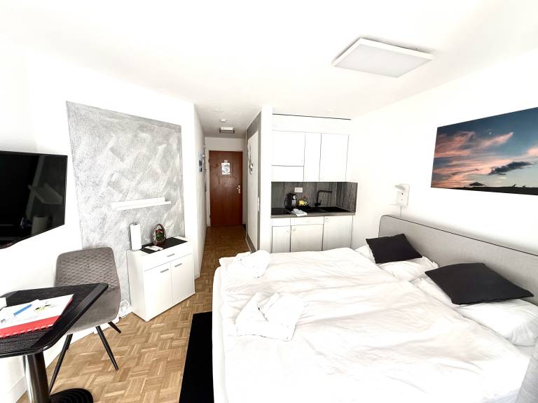 Pleasant apartment with BBQ, sauna & heated pool | Mountain view | Ski nearby | Pets allowed — photo 2