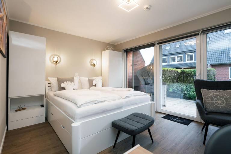 Modernes 1-Zimmer App. mit Terrasse, PKW-Stellplatz, WLAN. Haustiere erlaubt. — photo 3