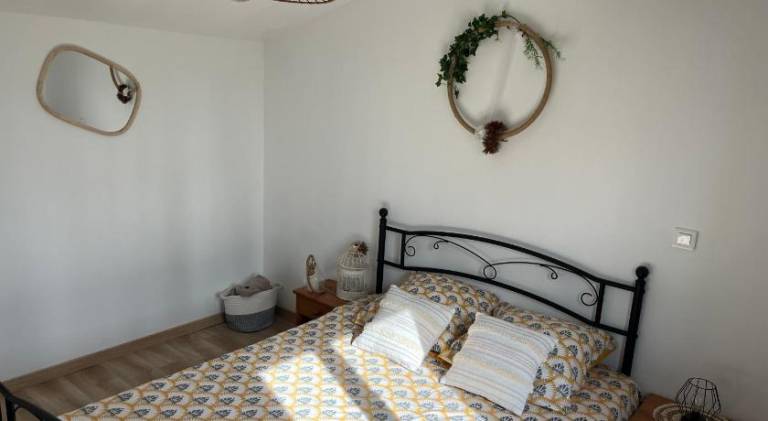 Chambre et salle de bain independantes in Castres