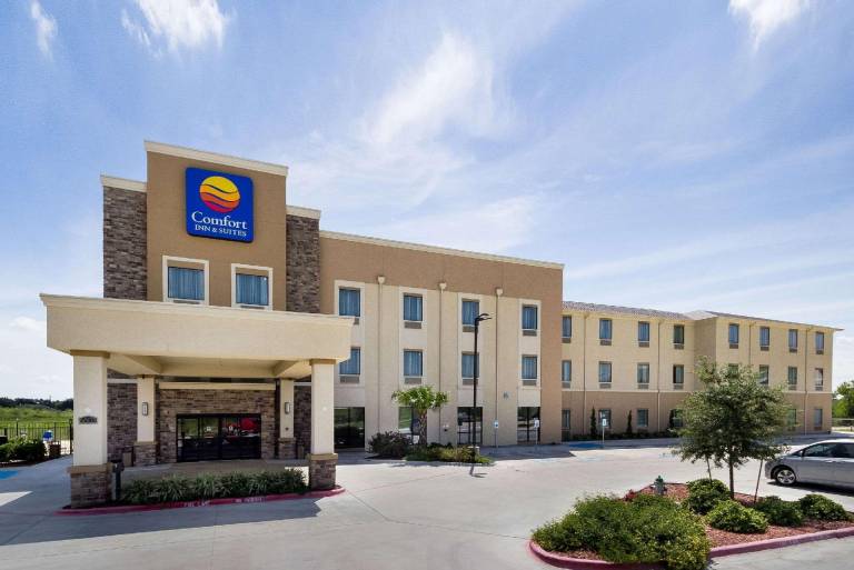 Comfort Inn & Suites Victoria North in Victoria, TX