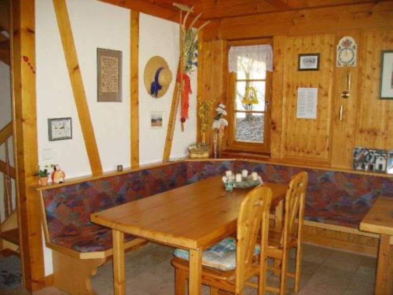 Fully equipped nice dedicated room with fast internet & patio | Garden view | Pet-friendly — photo 5