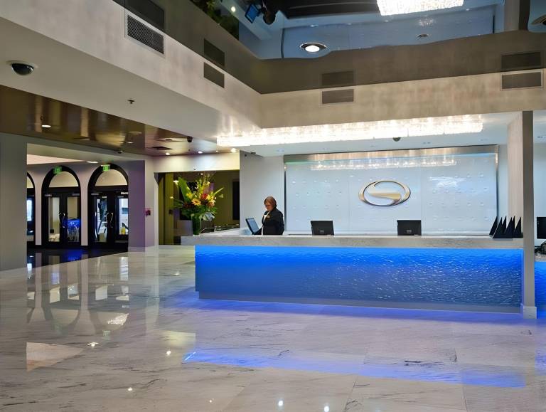 Renaissance Reno Downtown Hotel & Spa — photo 5