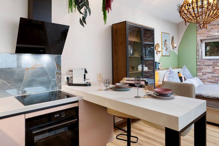 Tiny Home 'Haus am Kaiserstuhl' with Private Terrace, Wi-Fi and Air Conditioning — photo 5