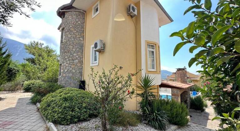 Villa with private pool, patio & BBQ | Pets are welcome — photo 5