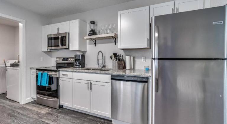 Cortez Gardens Cottage 11, Renovated, Close to Beach, 3-Bed, 2 Bath 10 people — photo 3