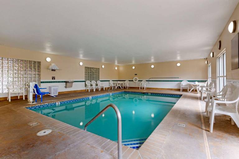 Comfort Inn Medford South — photo 3