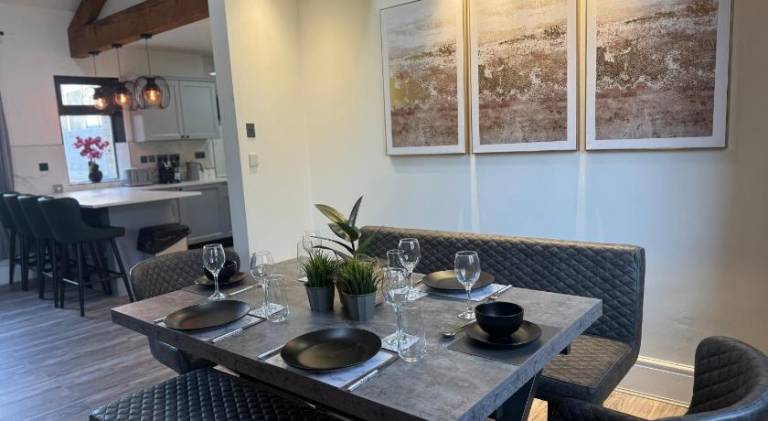 Holiday apartment | Close to The Beatles Story | Pets allowed — photo 4
