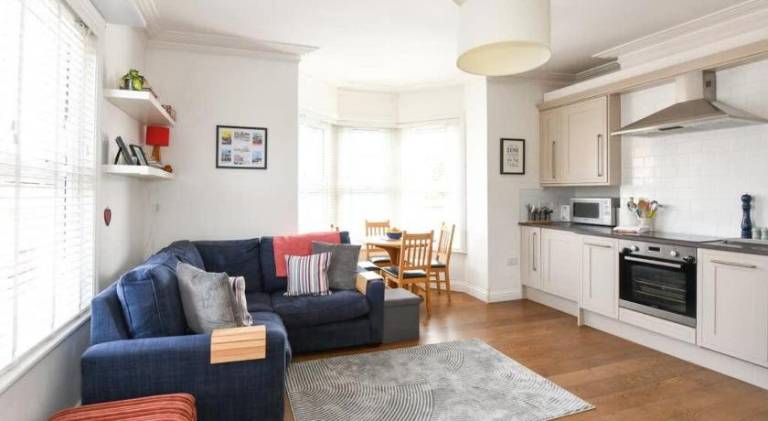 Nice holiday apartment | Close to Bristol Cathedral | Good for workation | Dogs allowed in Bristol