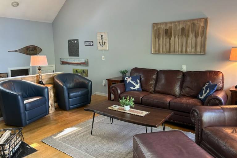 Condo  Gilford