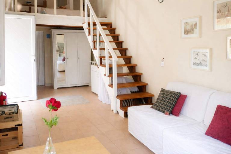 Family-oriented vacation home with fast internet & yard | Mountain view | Pets allowed — photo 3