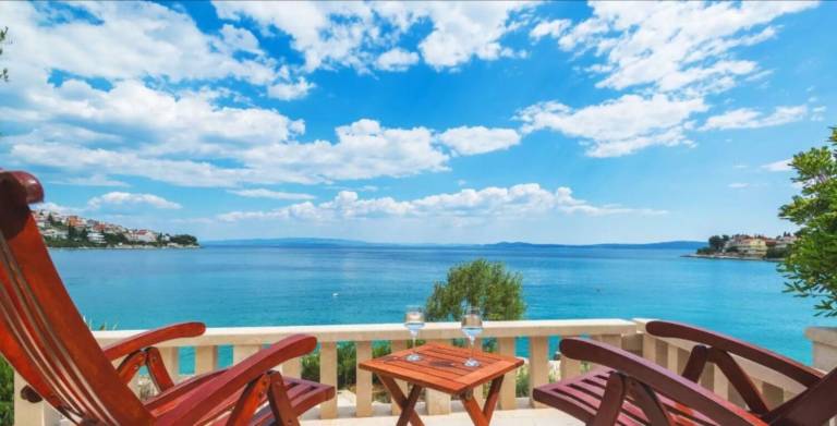 Wonderful house with private pool & grill | Sea view | Pet-friendly in Okrug