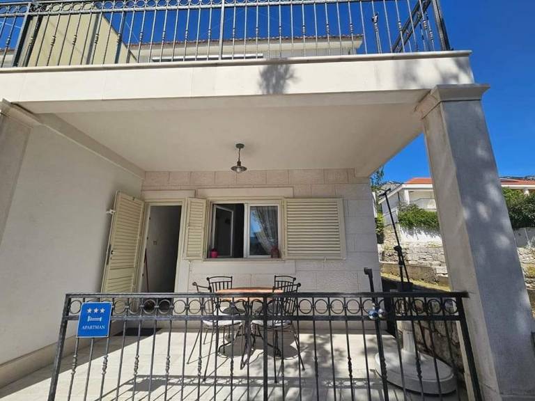Fully equipped charming apartment with terrace & BBQ | Sea view | Dogs allowed — photo 4