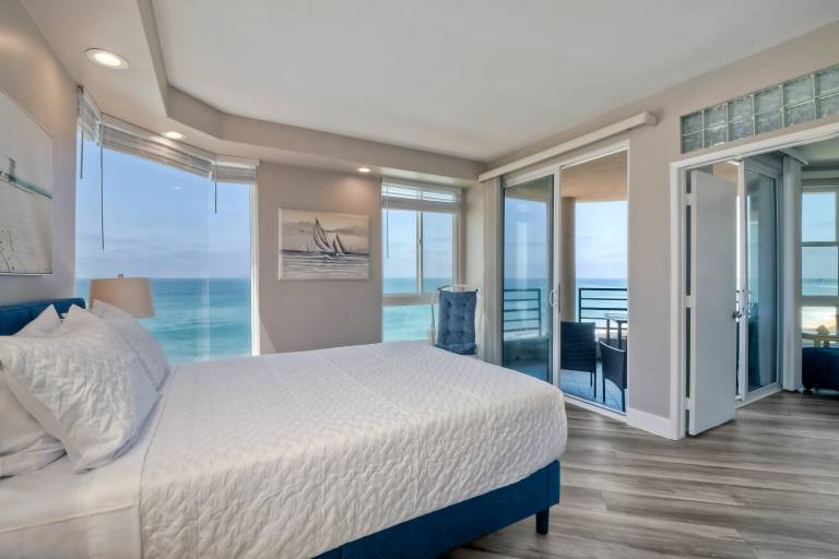Condo with barbeque | Water view in Oceanside, CA