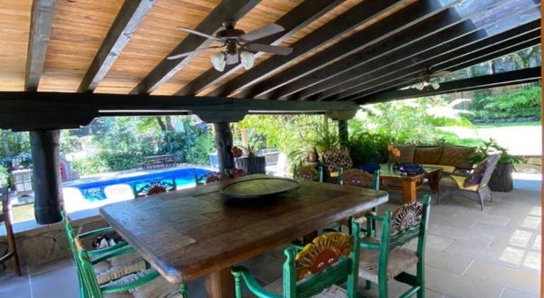 Villa with pool & hot tub | Pets allowed — photo 5