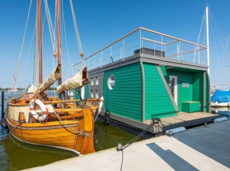 Vacation home with patio & yard in Heiligenhafen