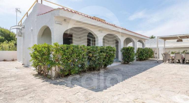 Villa with 3 rooms for 10 persons in Porto Cesareo
