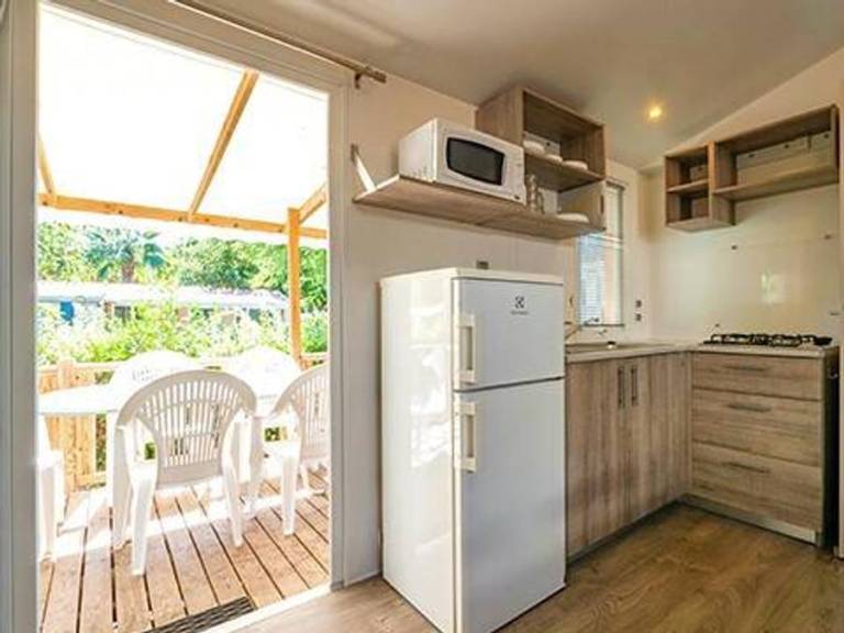 Family-friendly wonderful mobile home with pool & terrace | Close to the beach | Pets are welcome — photo 5