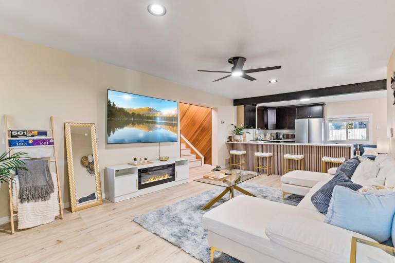 Family-friendly vacation home with patio & garden | Pet-friendly — photo 2