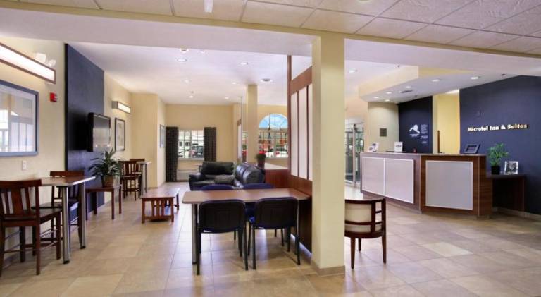 Microtel Inn & Suites by Wyndham Kearney — photo 5