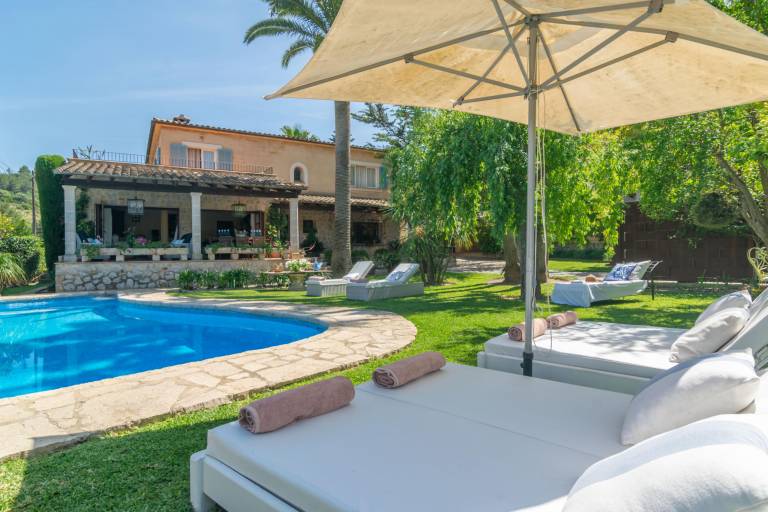 LA FONT MANCOR Fabulous house with private poo