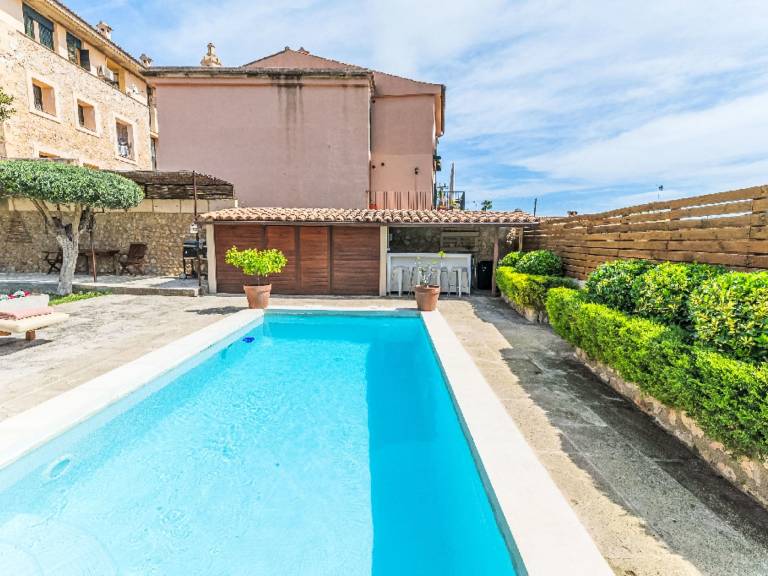 House Mancor de la Vall