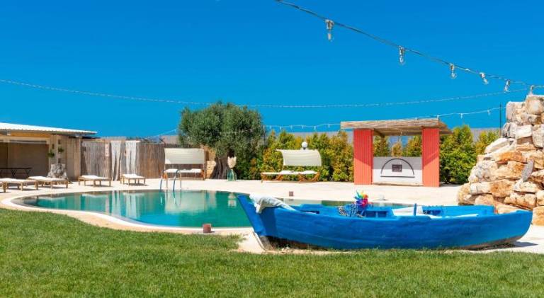 Rental apartment with pool — photo 2