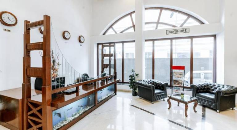 SFO Hotel and Suites