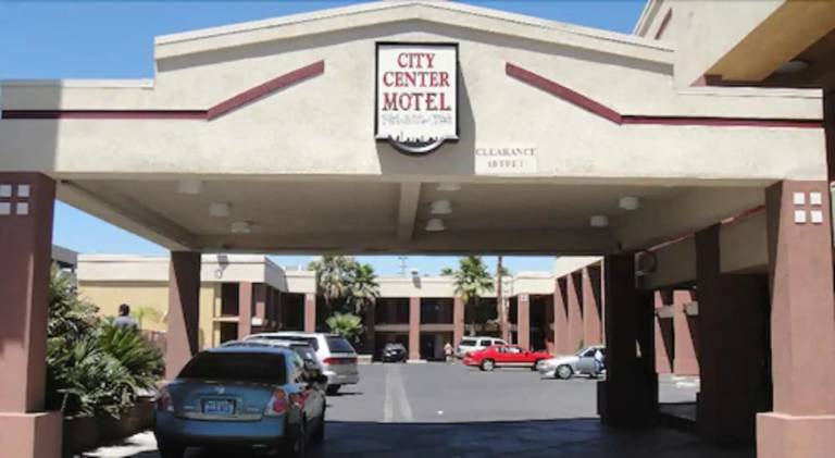 Motel Downtown