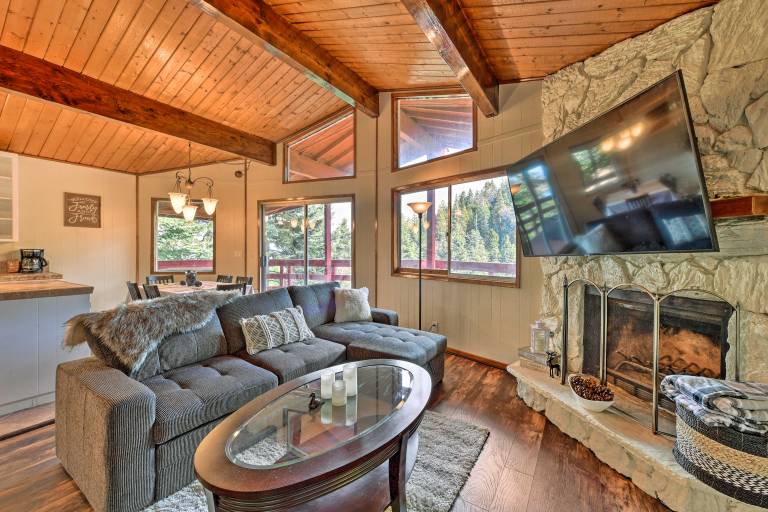 Lake Arrowhead Cabin w/ Deck & Stunning Mtn Views! — photo 4