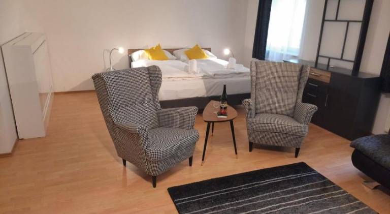 Apartment with 1 room for 4 persons — photo 2