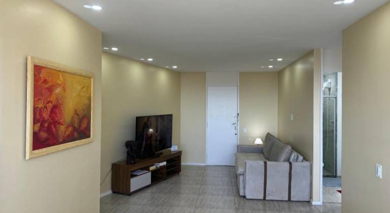 Apartment with jacuzzi & pool — photo 3
