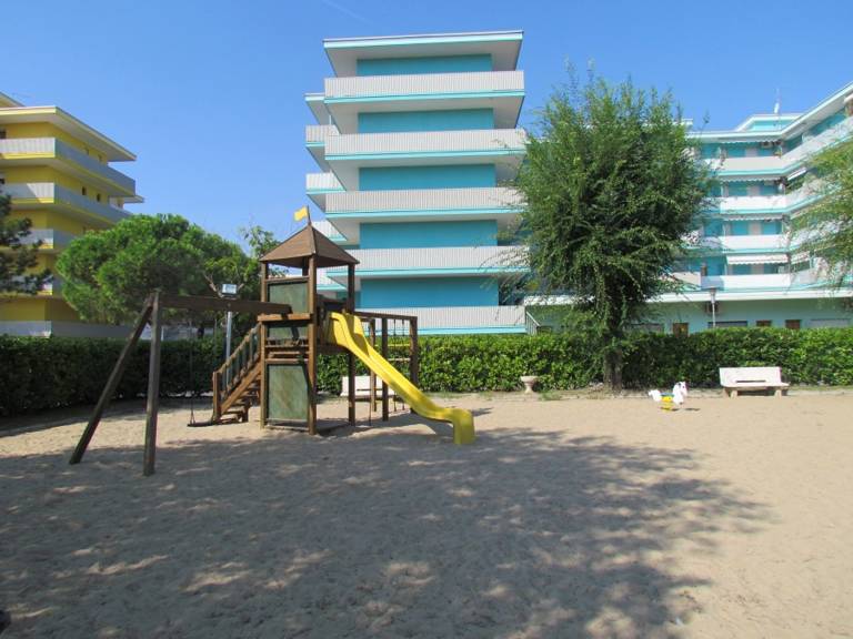 Holiday apartment with pool — photo 5