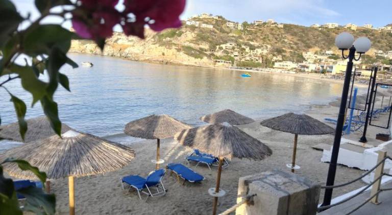 Apartment with patio in Malevizi