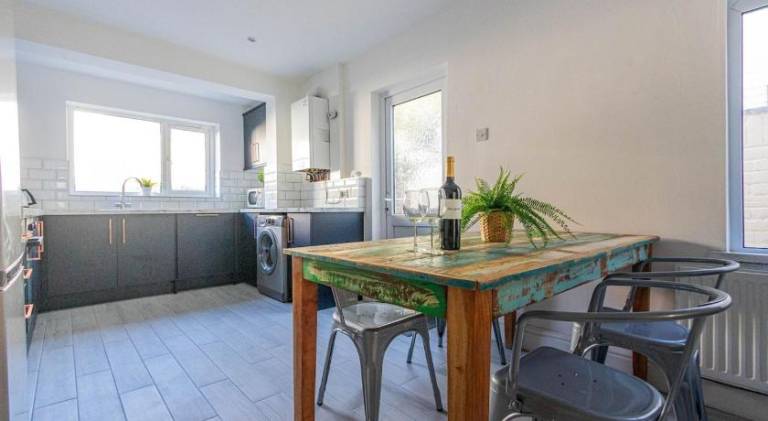 The Luxury Home Free Parking 10 Min Walk to Cardiff Town — photo 3