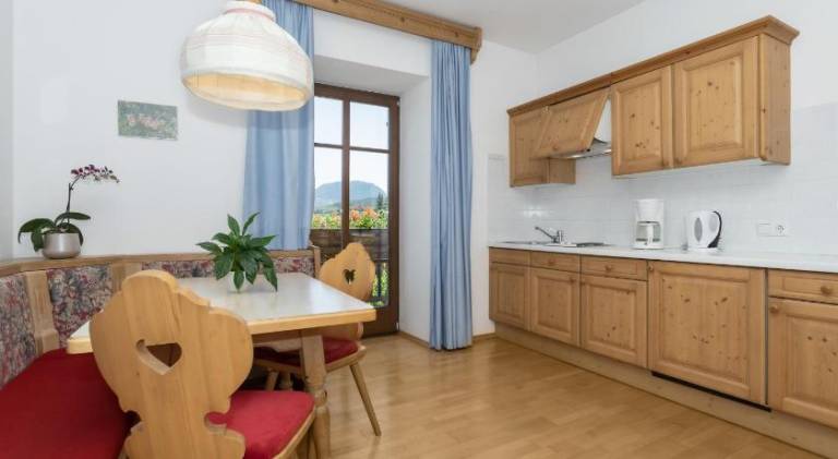 Serviced apartment with yard | Pets allowed — photo 2