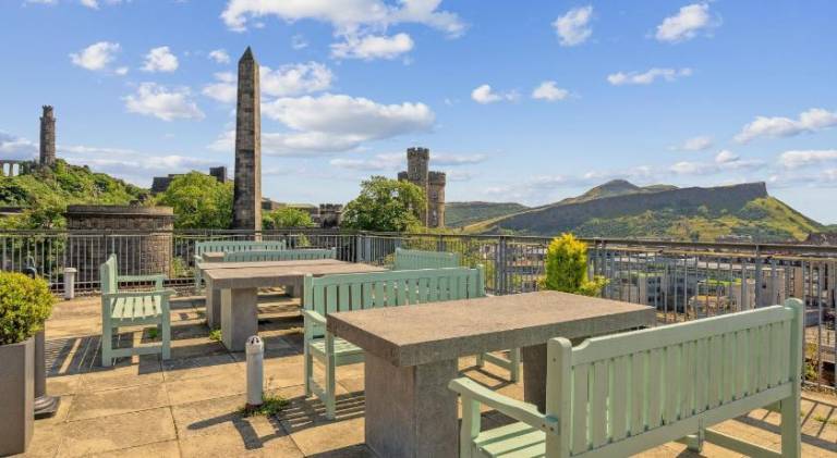 Serviced apartment with patio & yard | Next to Royal Mile | Good for workation — photo 5