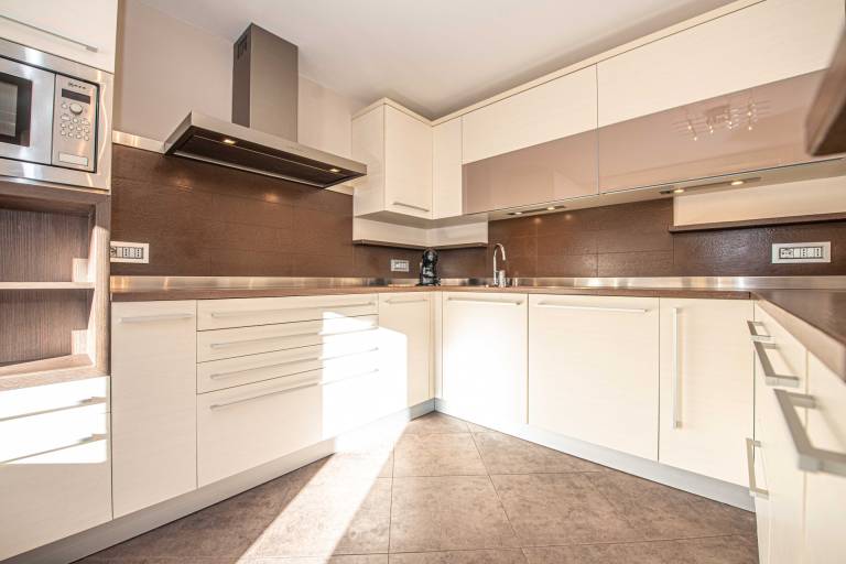 Apartment with 4 rooms for 8 persons — photo 3